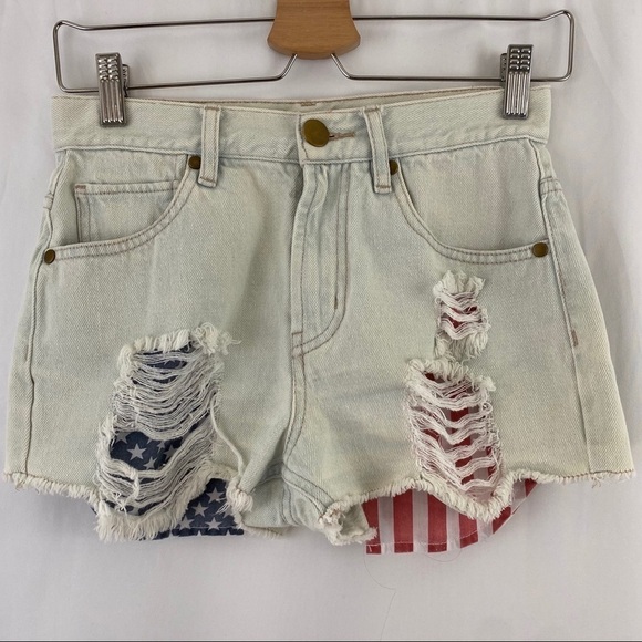 Forever 21 Distressed Chambray Denim Shorts 24 - Picture 1 of 6